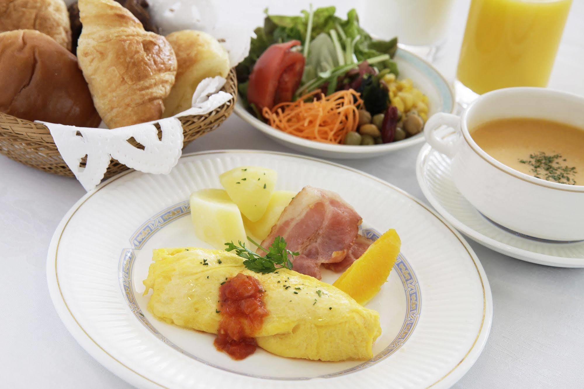 Mitsui Garden Hotel Csiba Kültér fotó